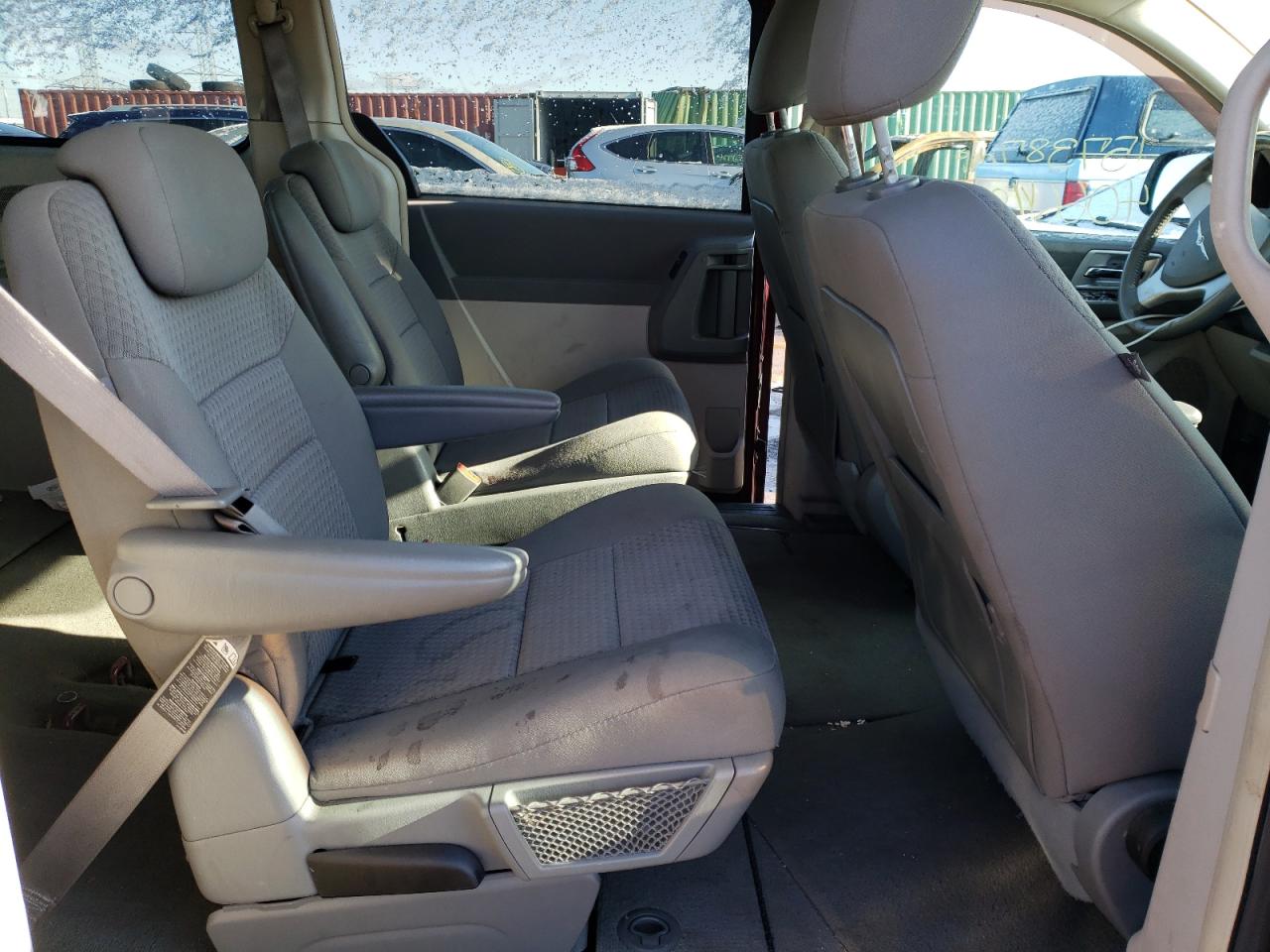 Photo 6 from auction – 2008 CHRYSLER TOWN & COU with VIN 2A8HR54PX8R767376