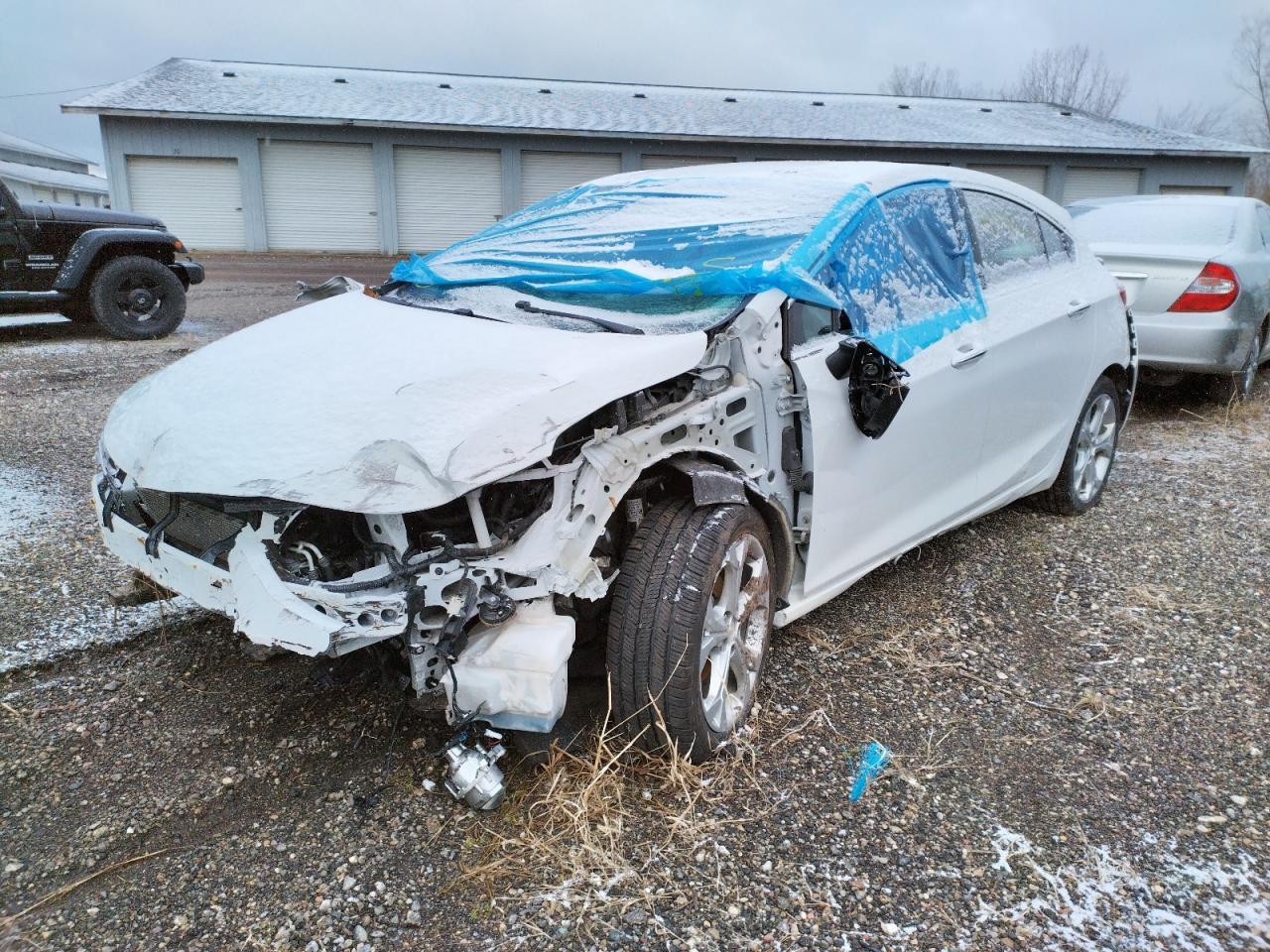 Photo 2 from auction – 2017 CHEVROLET CRUZE PREM with VIN 3G1BF6SM4HS567447