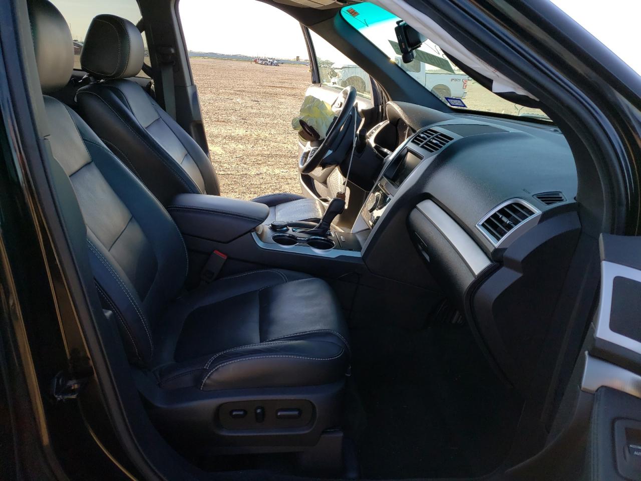 Photo 5 from auction – 2015 FORD EXPLORER S with VIN 1FM5K8GT1FGA19232
