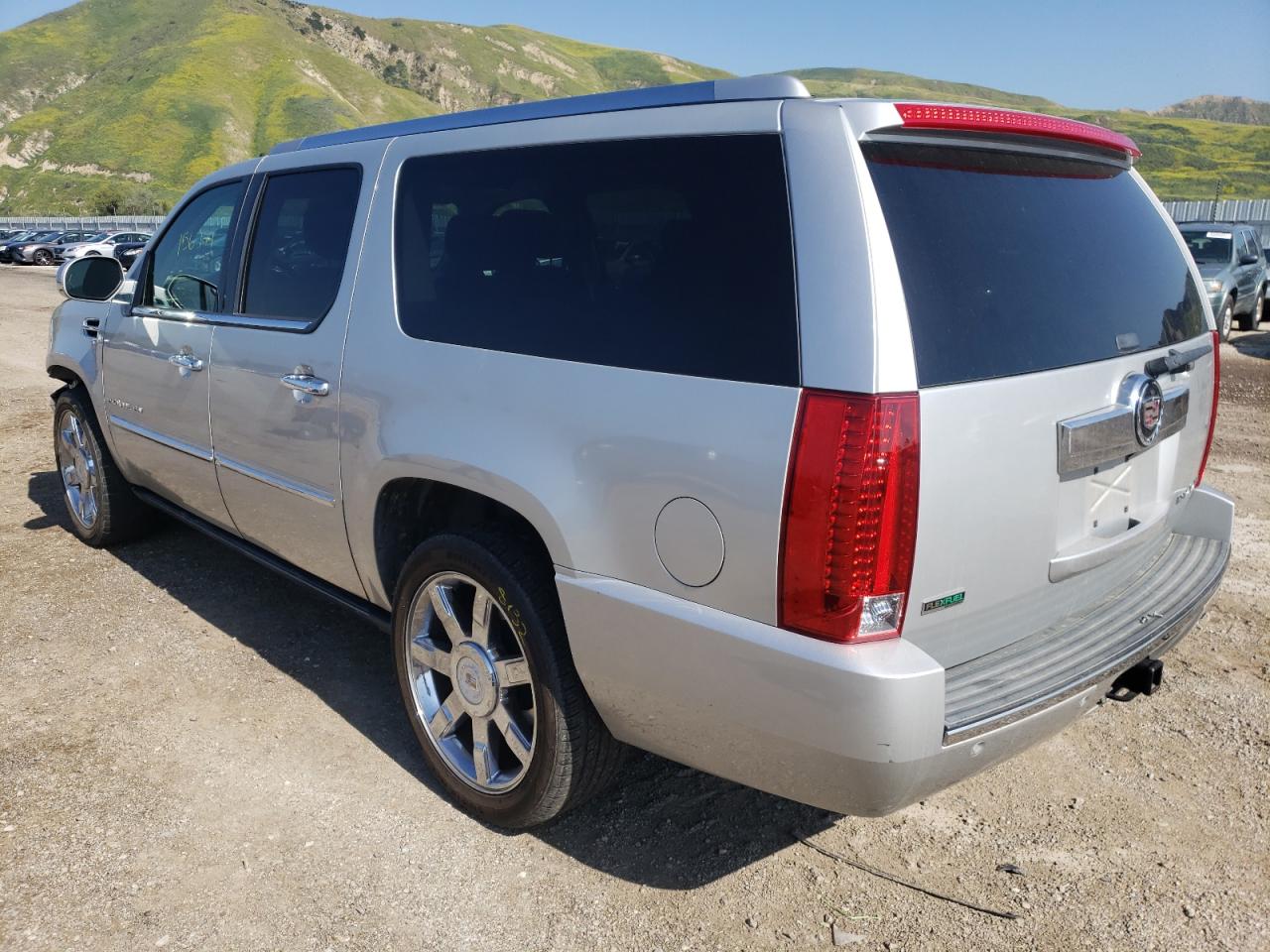 Photo 3 from auction – 2010 CADILLAC ESCALADE E with VIN 1GYUCJEF1AR136723