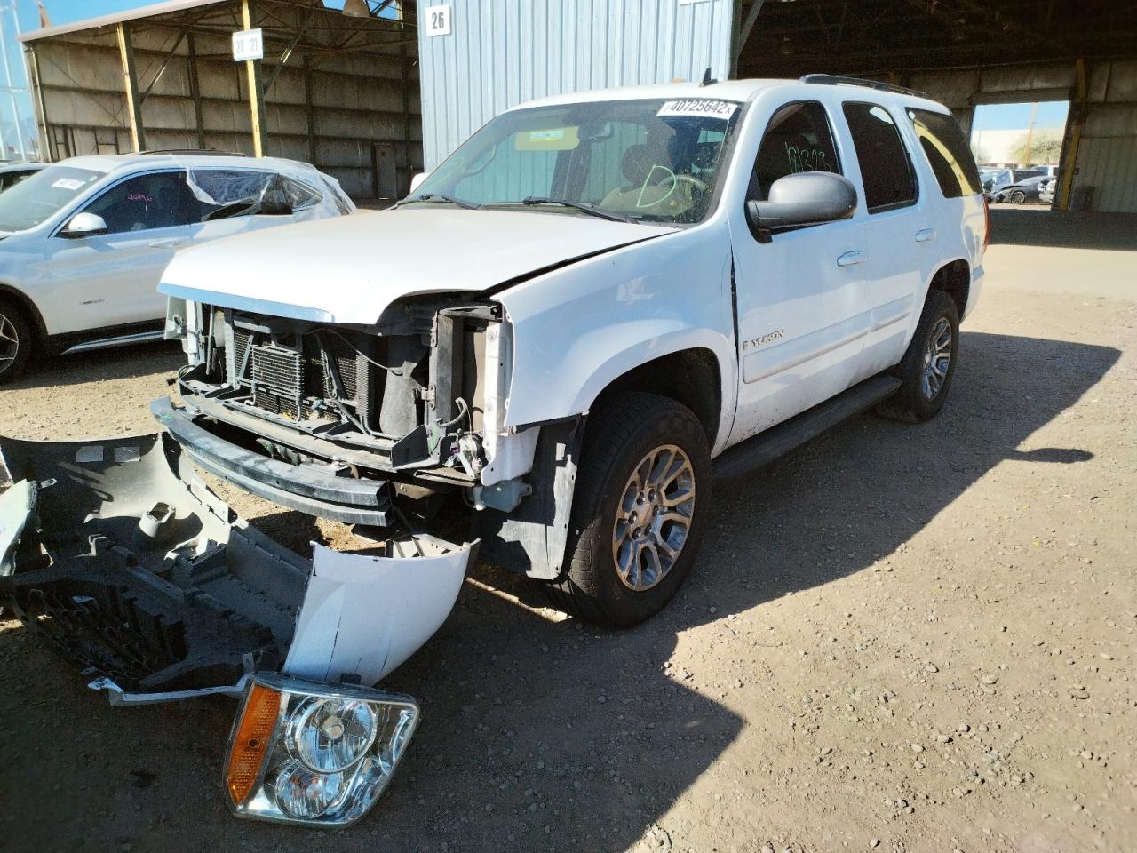Photo 2 from auction – 2007 GMC YUKON with VIN 1GKFC13037R397989