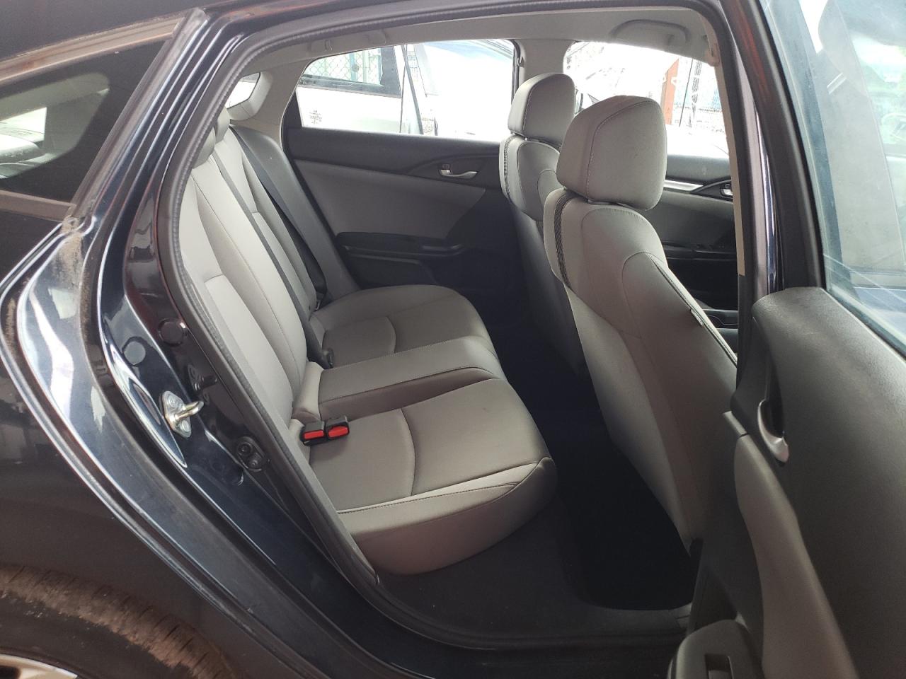 Photo 6 from auction – 2016 HONDA CIVIC LX with VIN 19XFC2F50GE207800