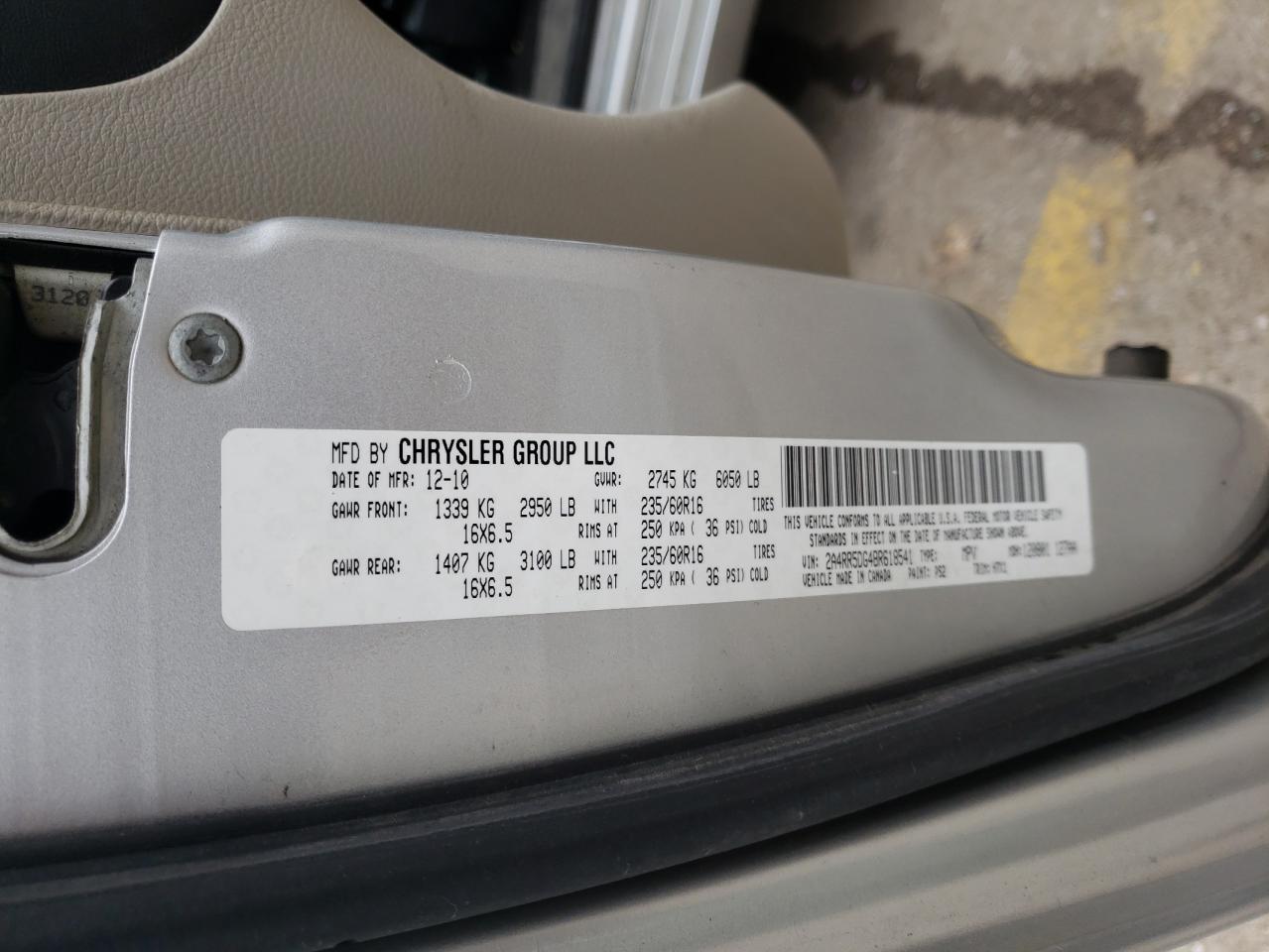 Photo 10 from auction – 2011 CHRYSLER TOWN & COU with VIN 2A4RR5DG4BR618541
