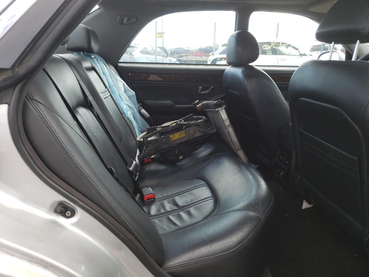 Photo 6 from auction – 2002 HYUNDAI XG 350 with VIN KMHFU45E72A215720