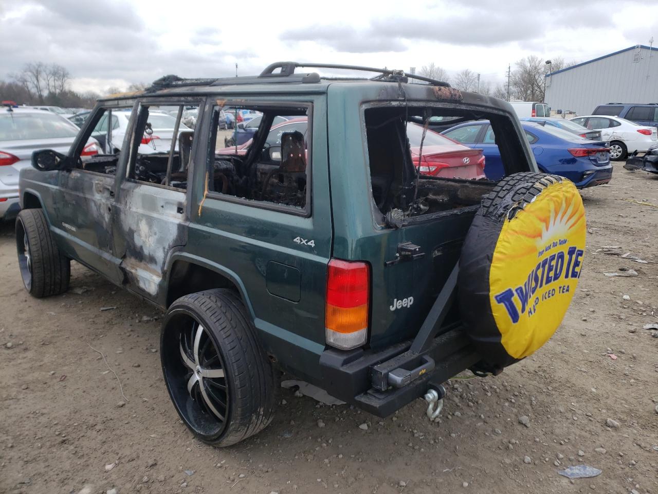 Photo 3 from auction – 1999 JEEP CHEROKEE S with VIN 1J4FF28S2XL548742