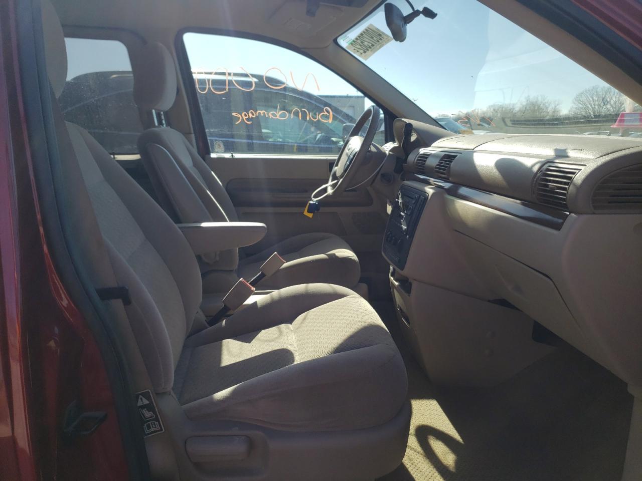 Photo 5 from auction – 2004 FORD FREESTAR S with VIN 2FMZA52274BA42195