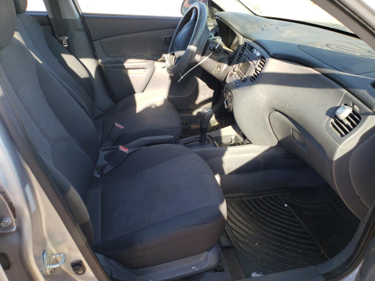 Photo 5 from auction – 2009 KIA RIO BASE with VIN KNADE223796570980