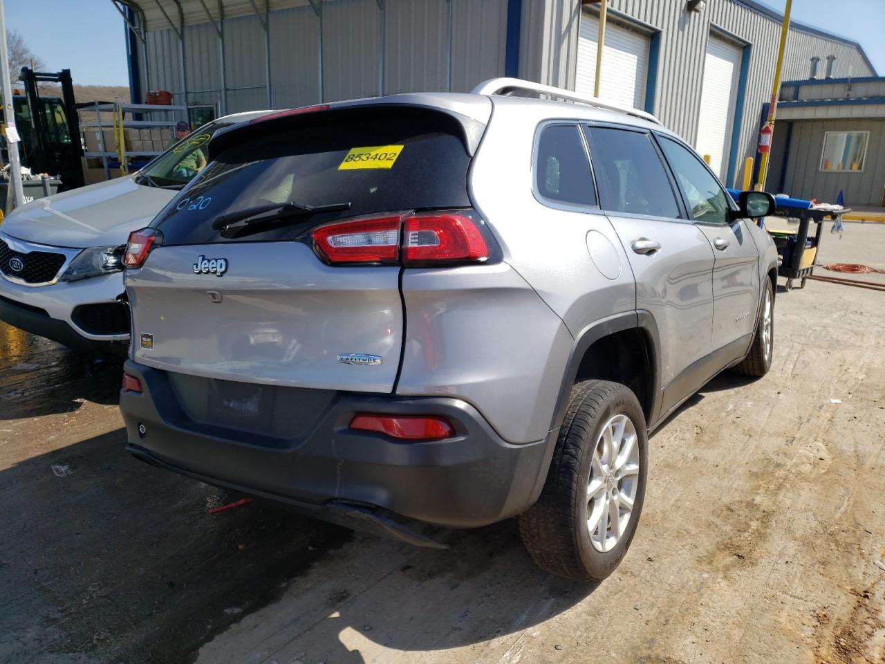 Photo 4 from auction – 2015 JEEP CHEROKEE L with VIN 1C4PJLCBXFW670431