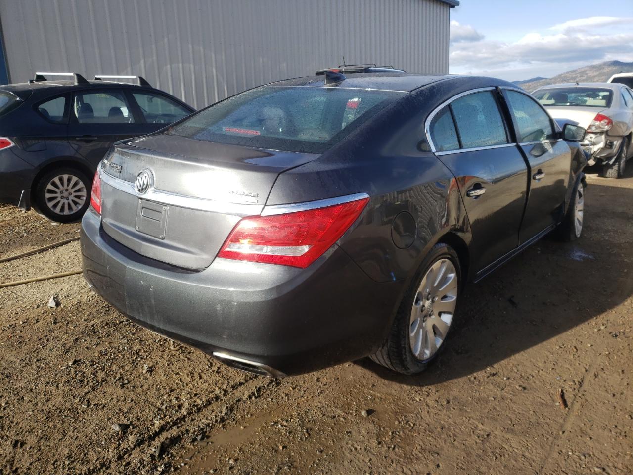 Photo 4 from auction – 2016 BUICK LACROSSE with VIN 1G4GC5G32GF204367