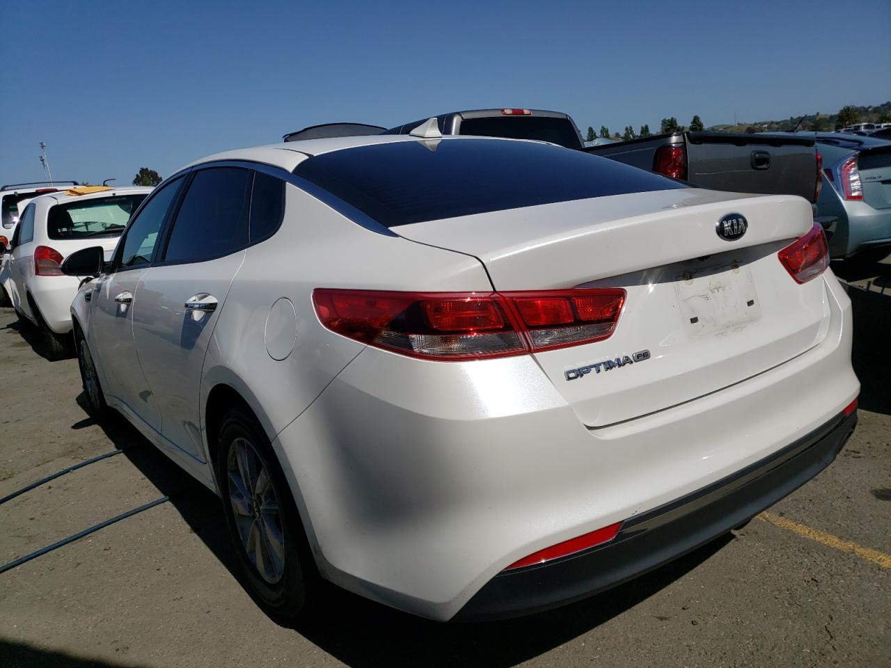 Photo 3 from auction – 2016 KIA OPTIMA LX with VIN KNAGT4L36G5117689