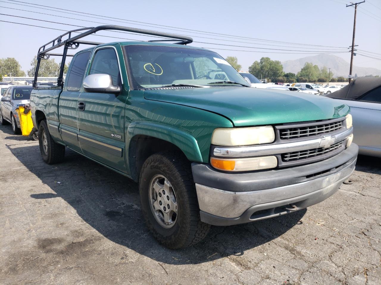 CHEVROLET SILVERADO 2000 with VIN 2GCEK19T3Y1218162 - Photo from auction