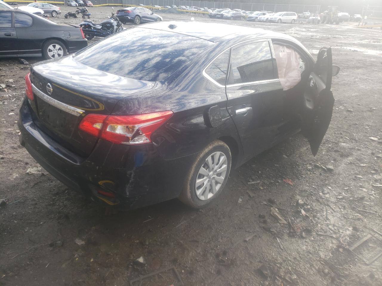 Photo 4 from auction – 2016 NISSAN SENTRA S with VIN 3N1AB7AP8GL642940