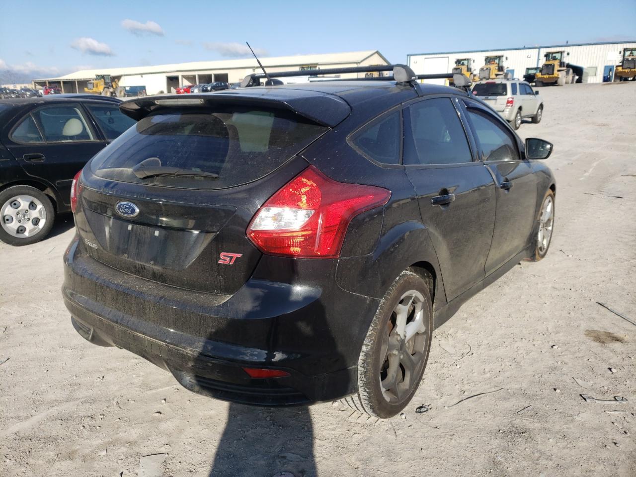 Photo 4 from auction – 2013 FORD FOCUS ST with VIN 1FADP3L92DL269989