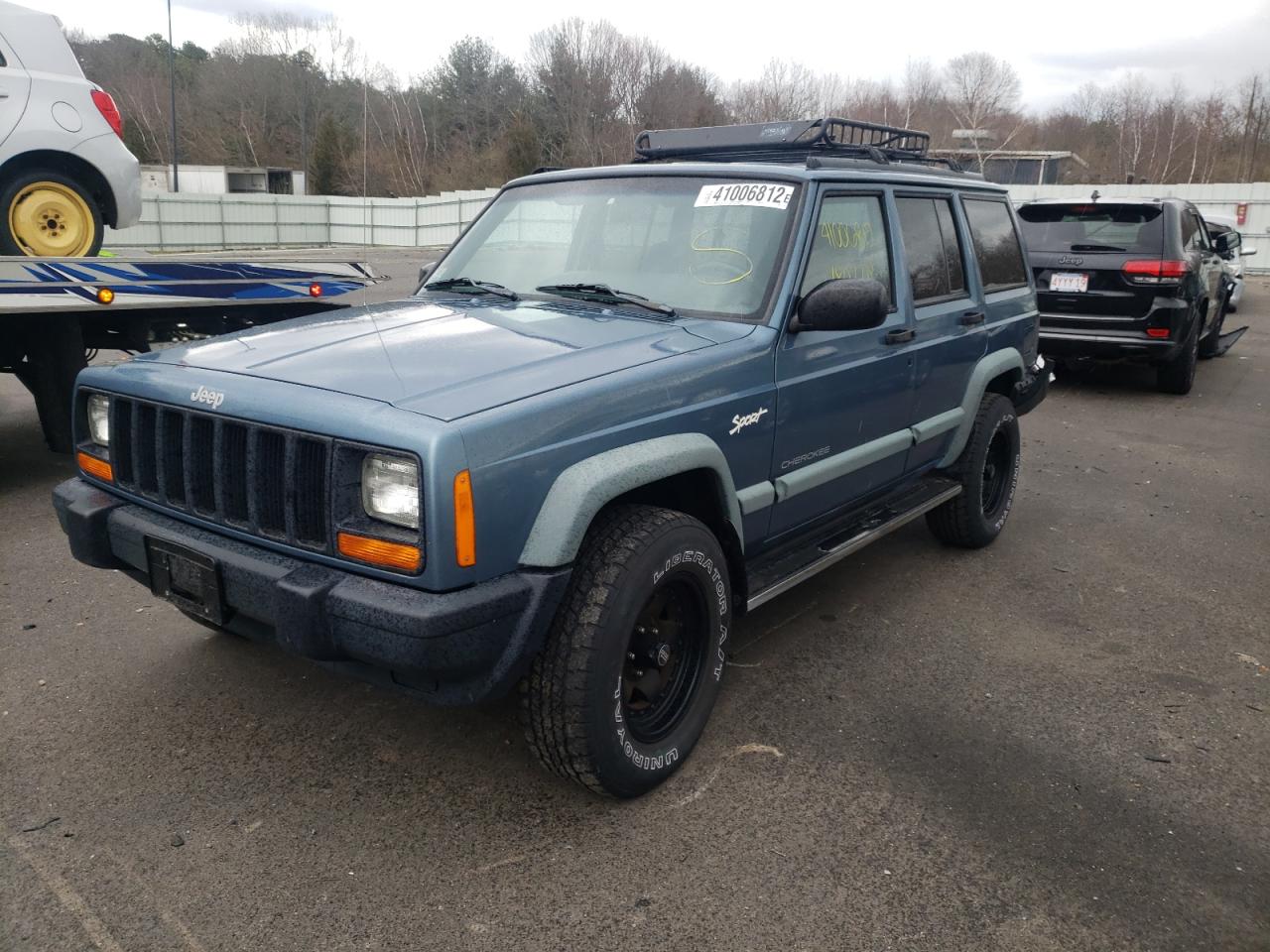 Photo 2 from auction – 1998 JEEP CHEROKEE S with VIN 1J4FJ68S0WL277314