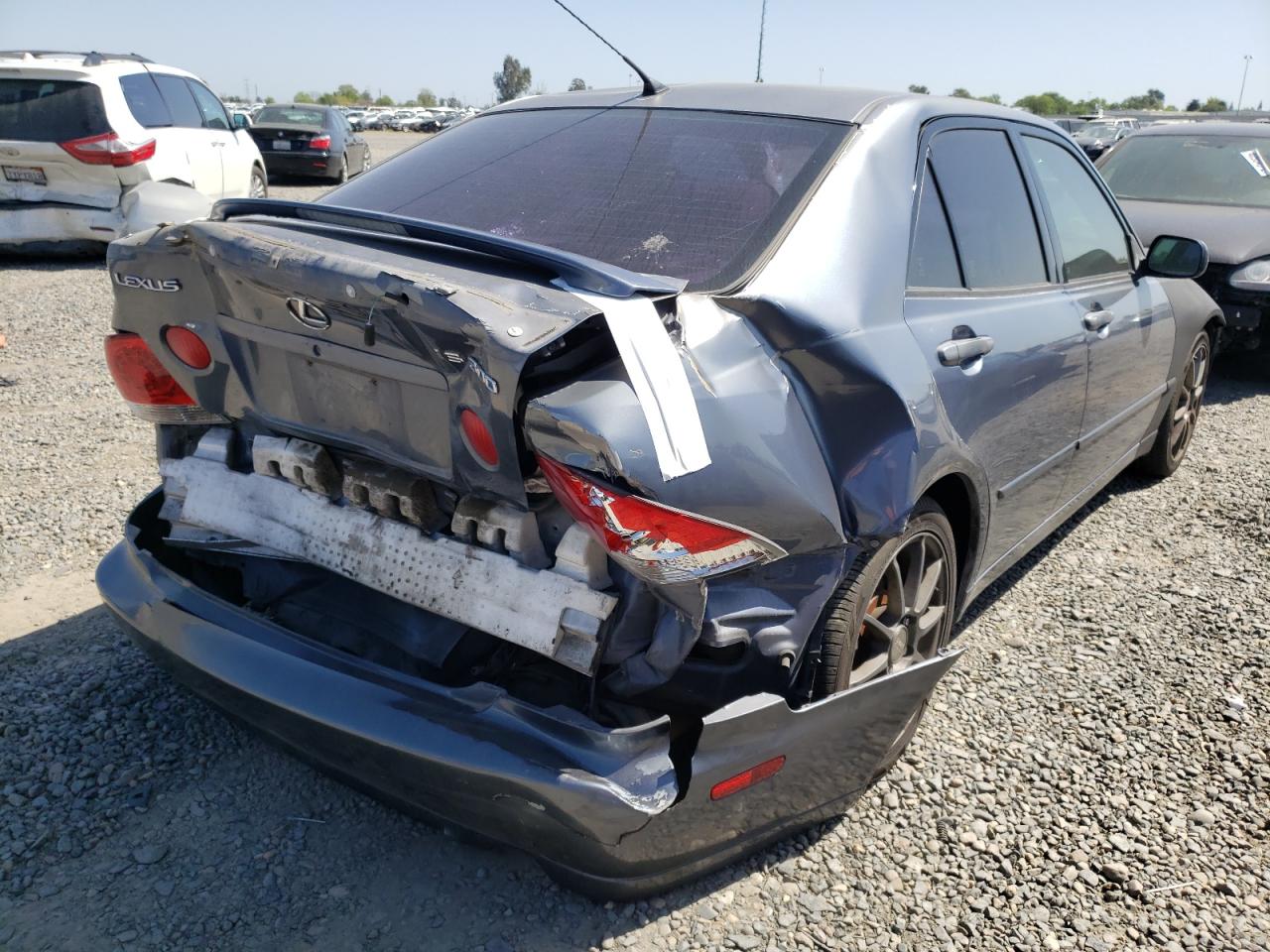 Photo 4 from auction – 2004 LEXUS IS 300 with VIN JTHBD192740089268