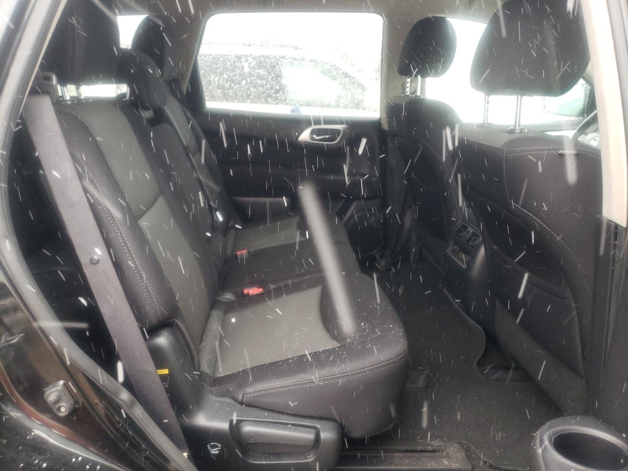 Photo 6 from auction – 2017 NISSAN PATHFINDER with VIN 5N1DR2MN2HC652312
