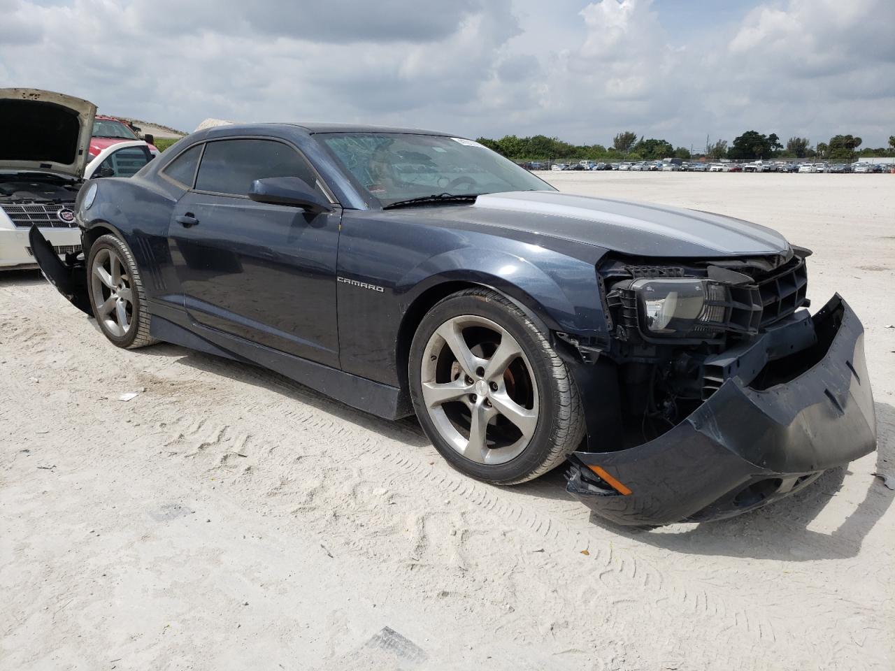 CHEVROLET CAMARO LS 2013 with VIN 2G1FA1E33D9121450 - Photo from auction