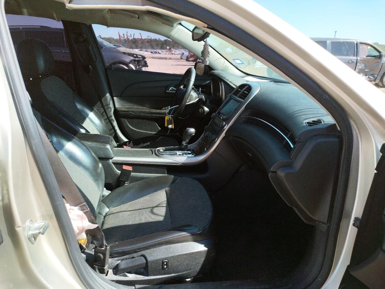 Photo 5 from auction – 2013 CHEVROLET MALIBU 2LT with VIN 1G11E5SA2DF326807