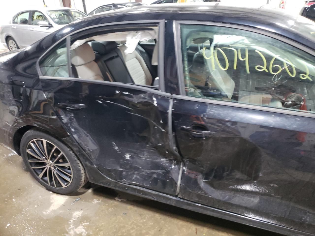 Photo 9 from auction – 2016 VOLKSWAGEN JETTA with VIN 3VWD17AJ7GM411477