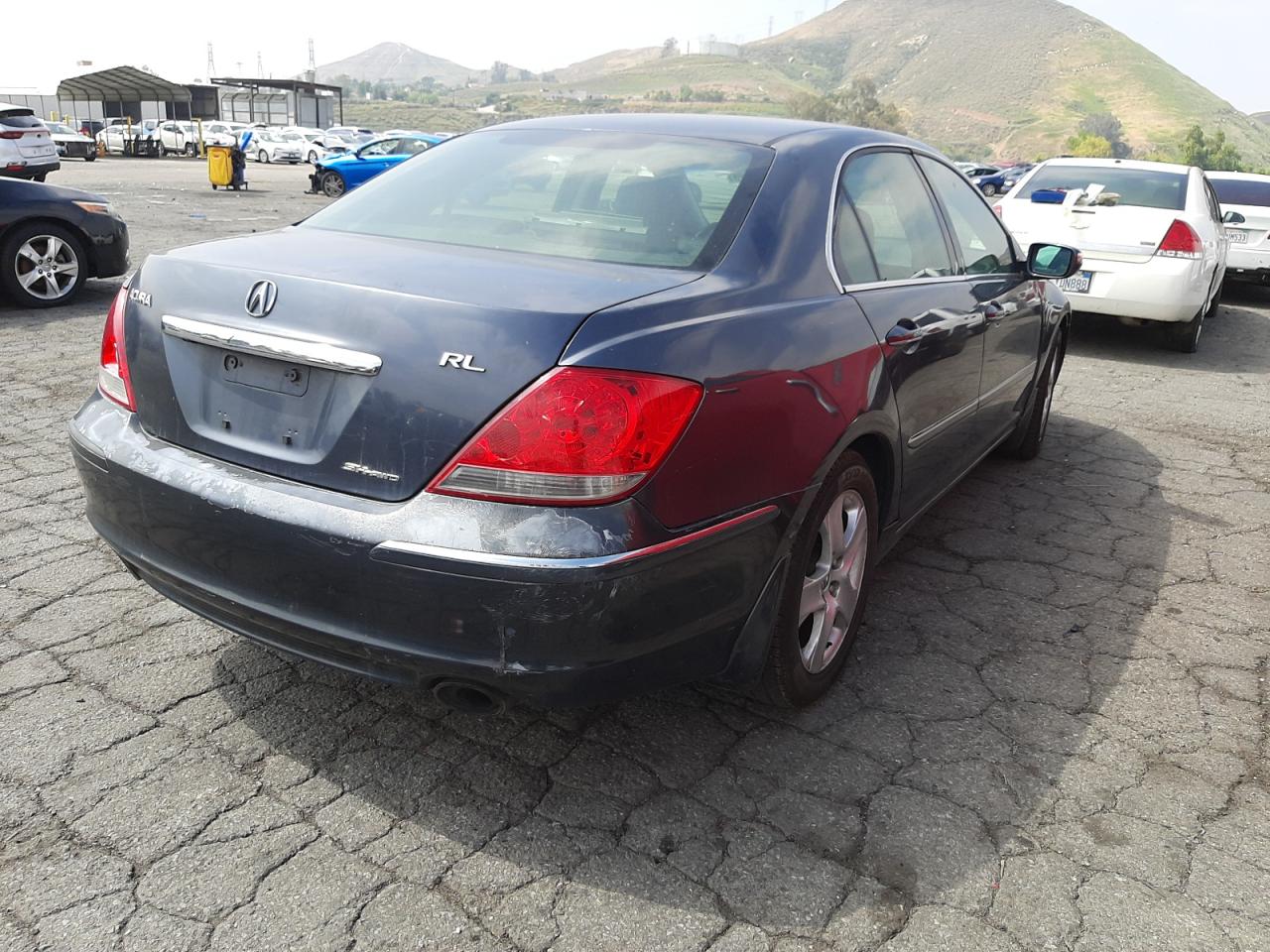 Photo 4 from auction – 2008 ACURA RL with VIN JH4KB16618C001686