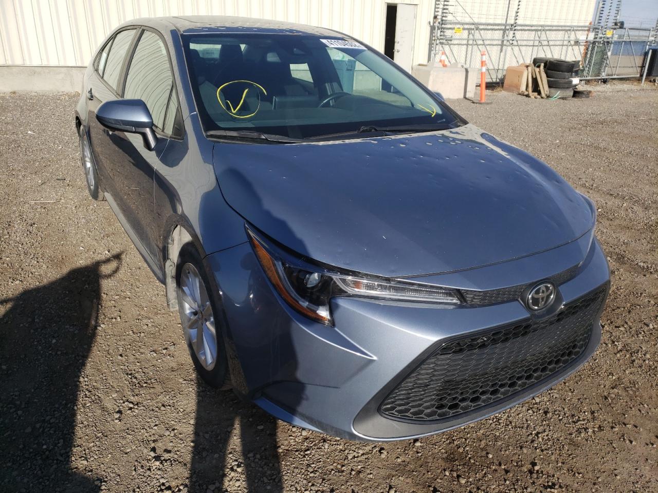 TOYOTA COROLLA LE 2020 with VIN 5YFBPRBE9LP093029 - Photo from auction