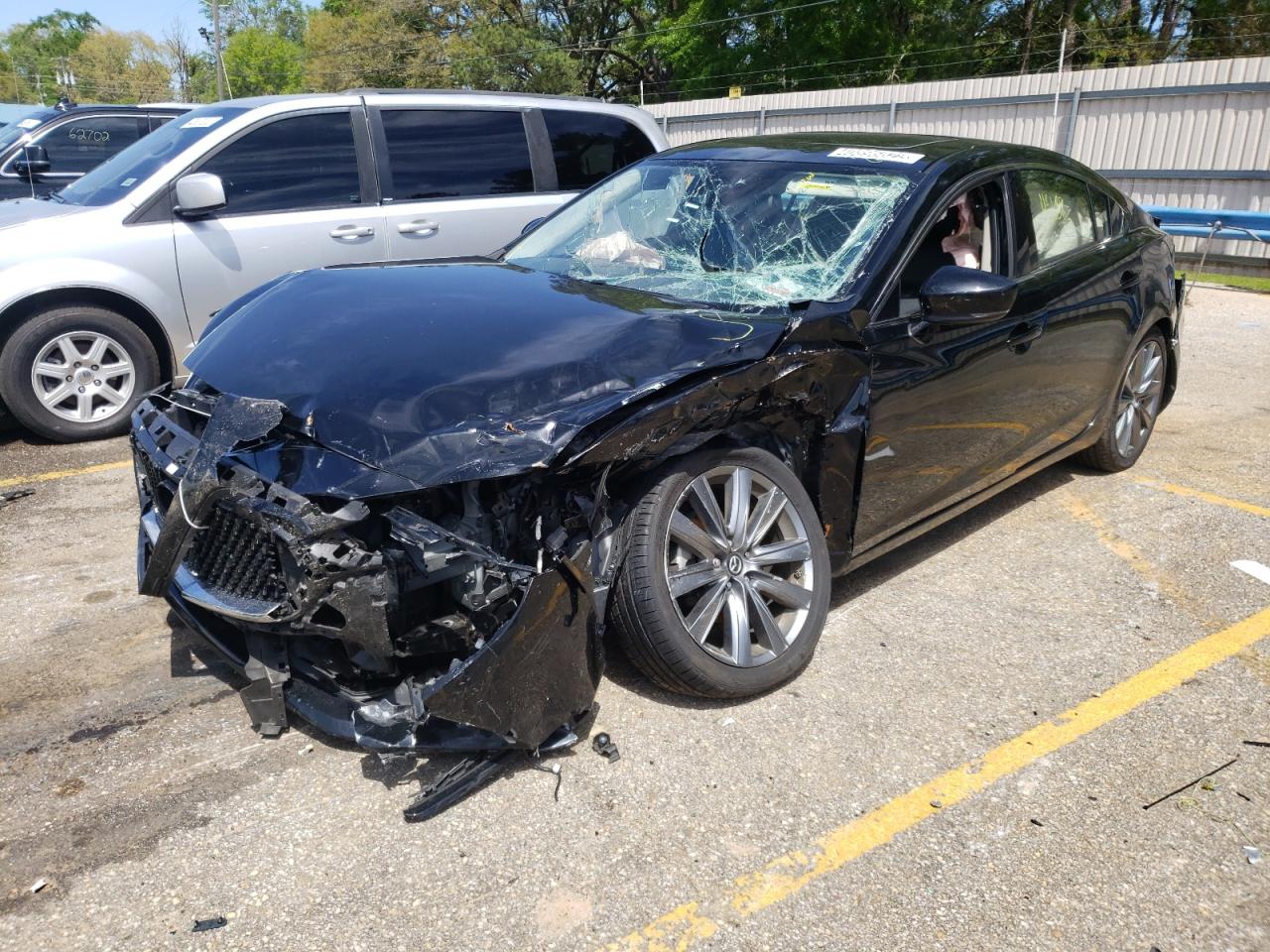 Photo 2 from auction – 2020 MAZDA 6 TOURING with VIN JM1GL1VM5L1519096