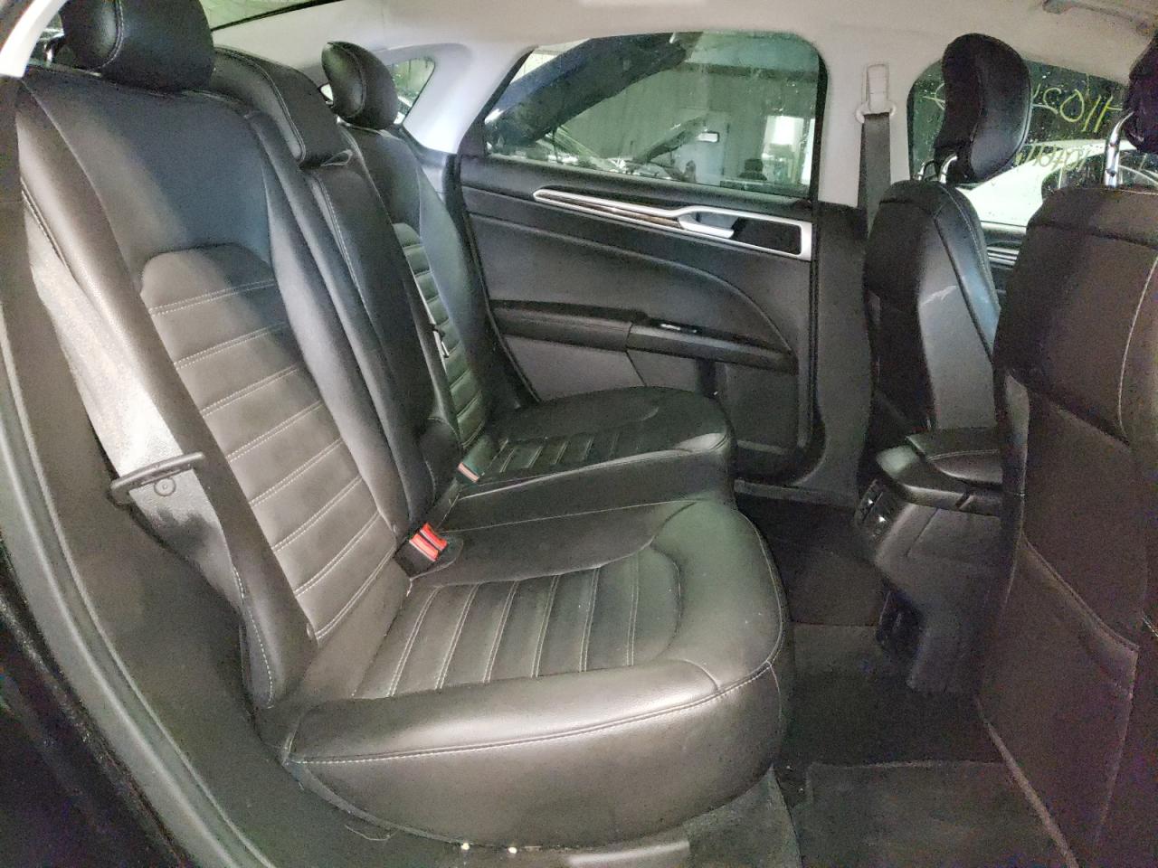Photo 6 from auction – 2014 FORD FUSION SE with VIN 3FA6P0HD6ER387809