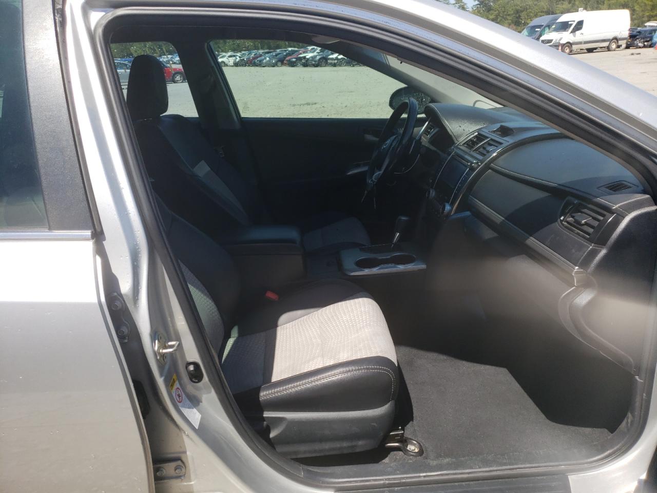 Photo 5 from auction – 2012 TOYOTA CAMRY BASE with VIN 4T1BF1FK0CU202884