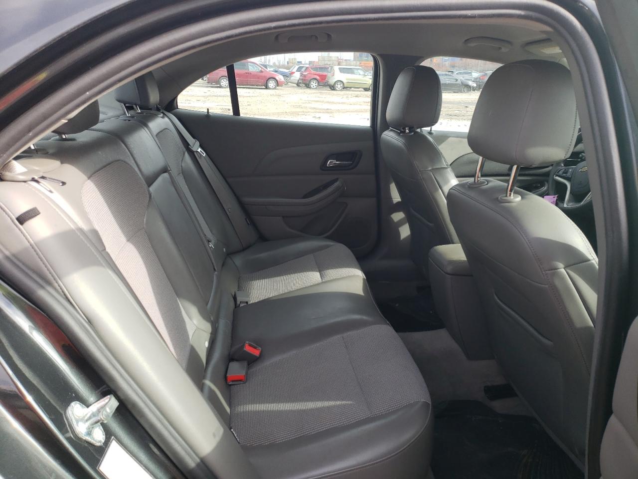 Photo 6 from auction – 2016 CHEVROLET MALIBU LIM with VIN 1G11C5SA8GU130327