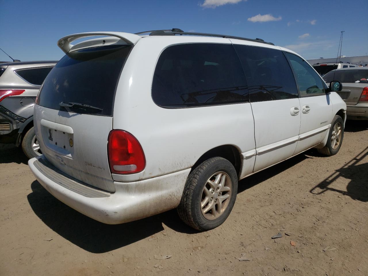 Photo 4 from auction – 2000 DODGE GRAND CARA with VIN 1B4GP44R8YB780840