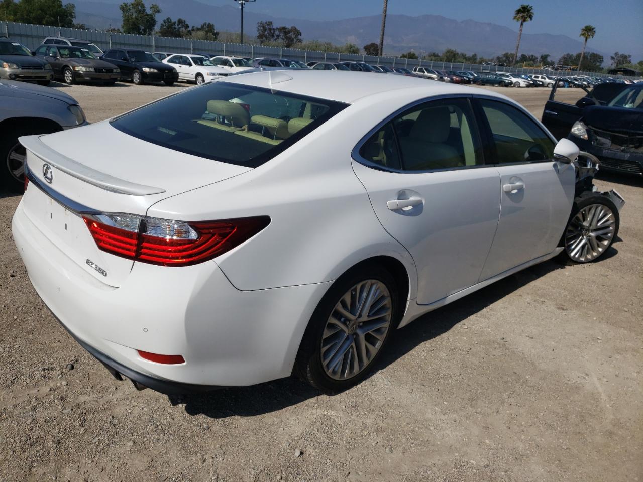 Photo 4 from auction – 2015 LEXUS ES 350 with VIN JTHBK1GGXF2197525