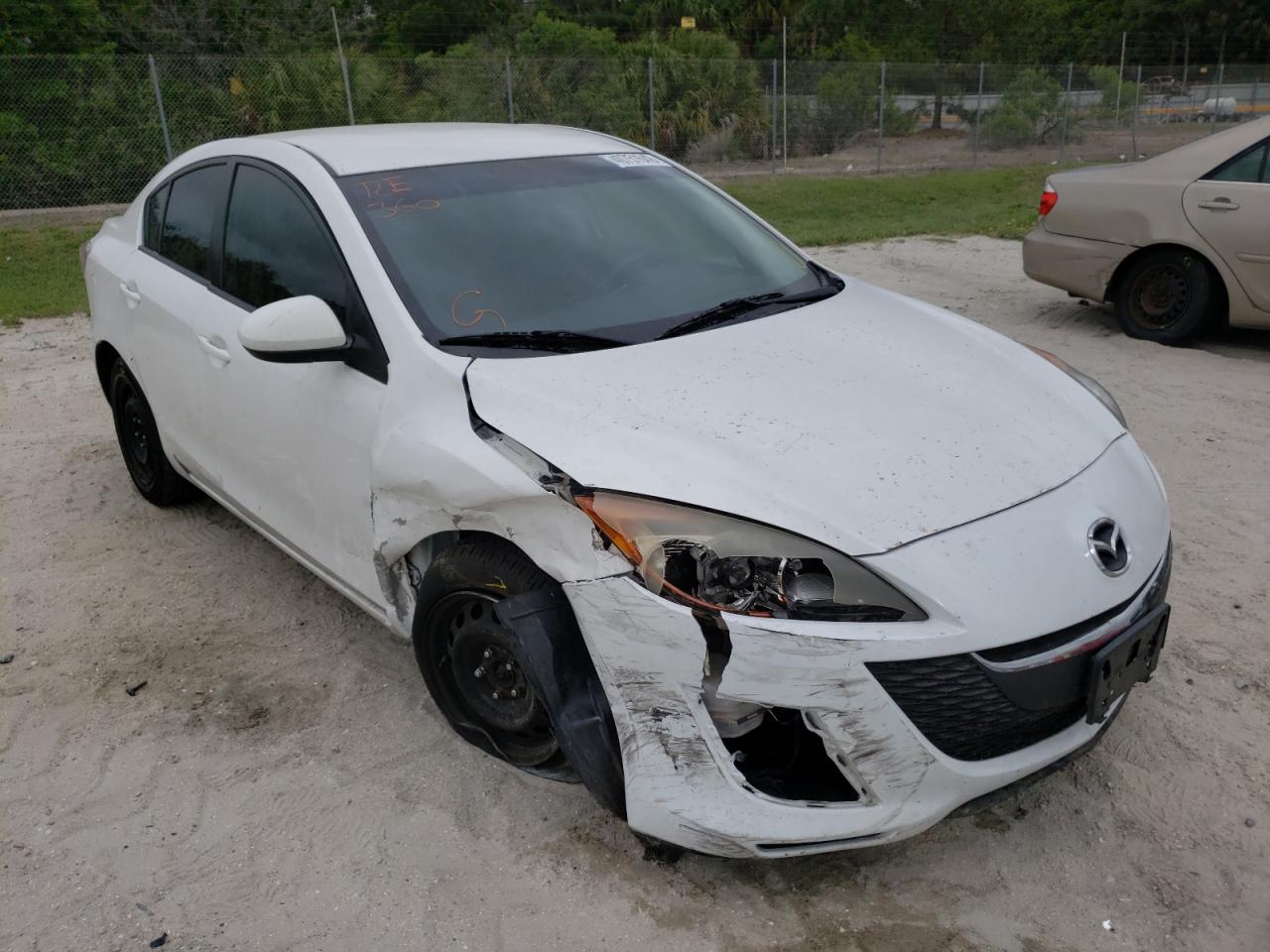 MAZDA MAZDA3 2010 with VIN JM1BL1SF8A1232977 - Photo from auction