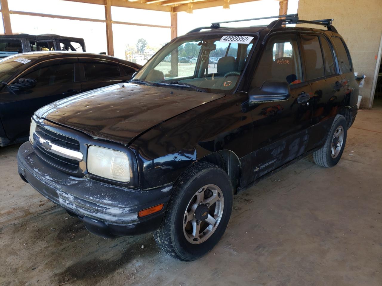 Photo 2 from auction – 1999 CHEVROLET TRACKER with VIN 2CNBE13C0X6923324