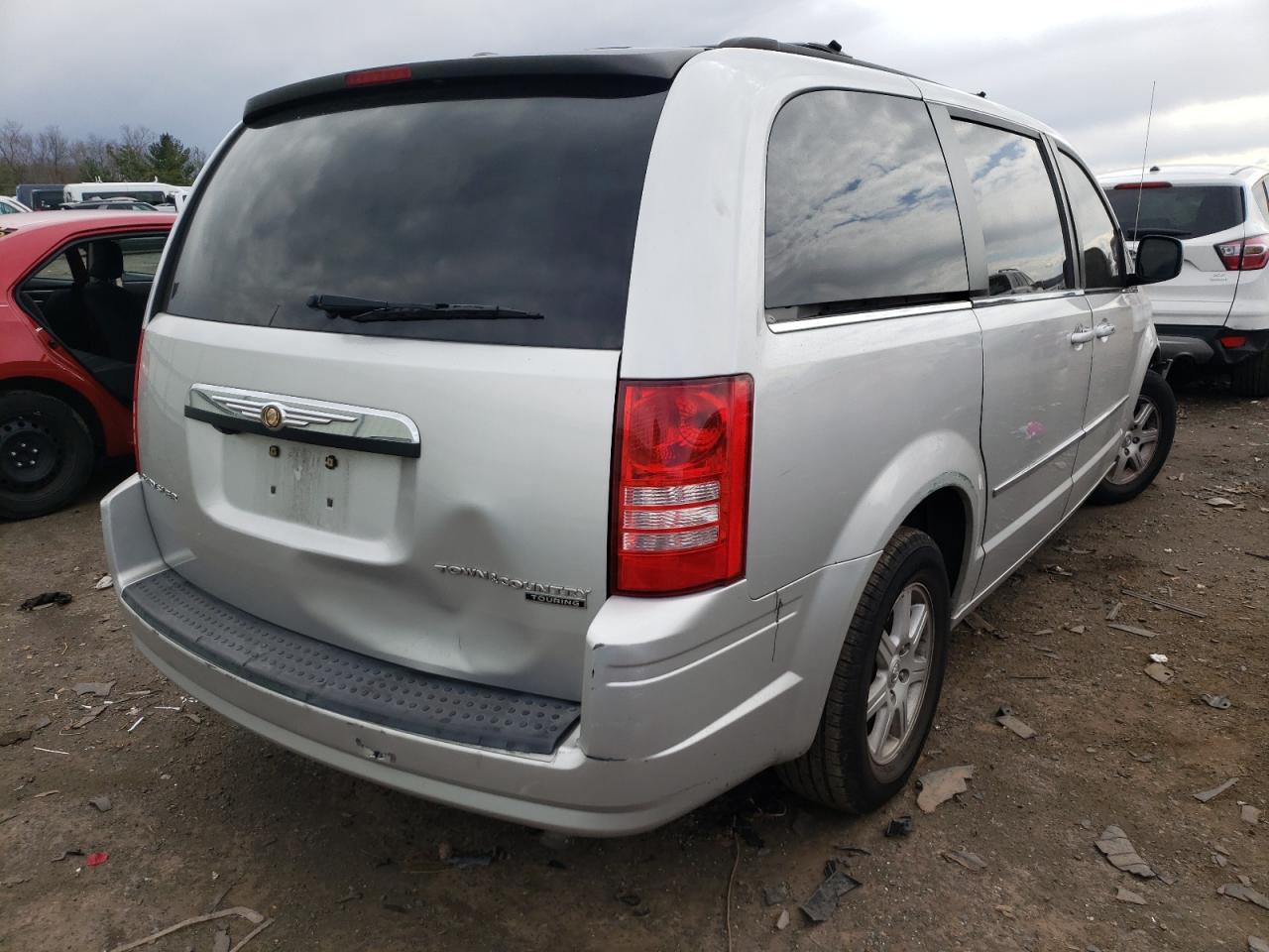 Photo 4 from auction – 2010 CHRYSLER TOWN & COU with VIN 2A4RR5D19AR324353