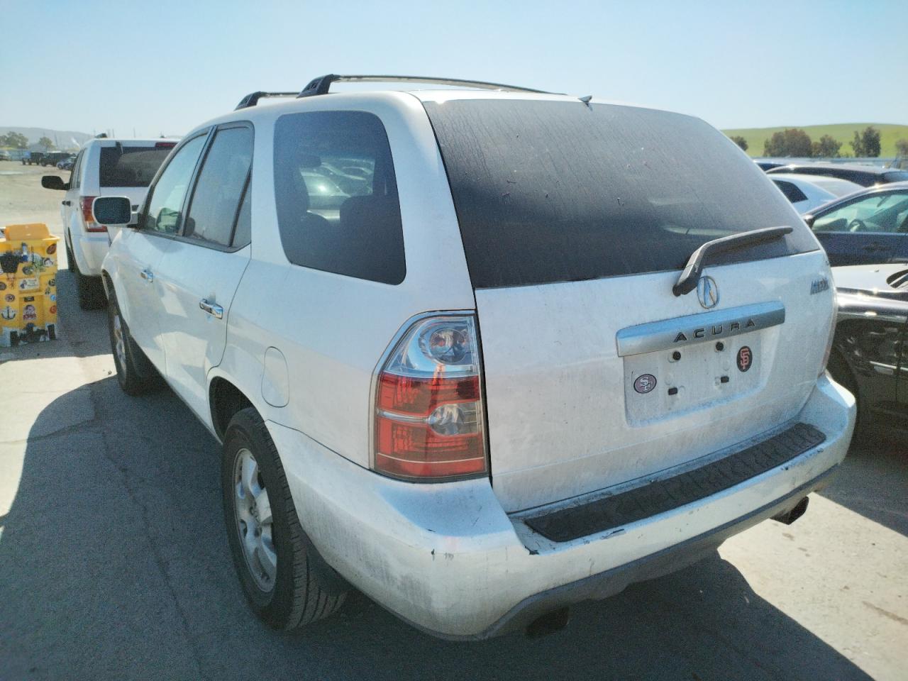 Photo 3 from auction – 2005 ACURA MDX with VIN 2HNYD18255H551637