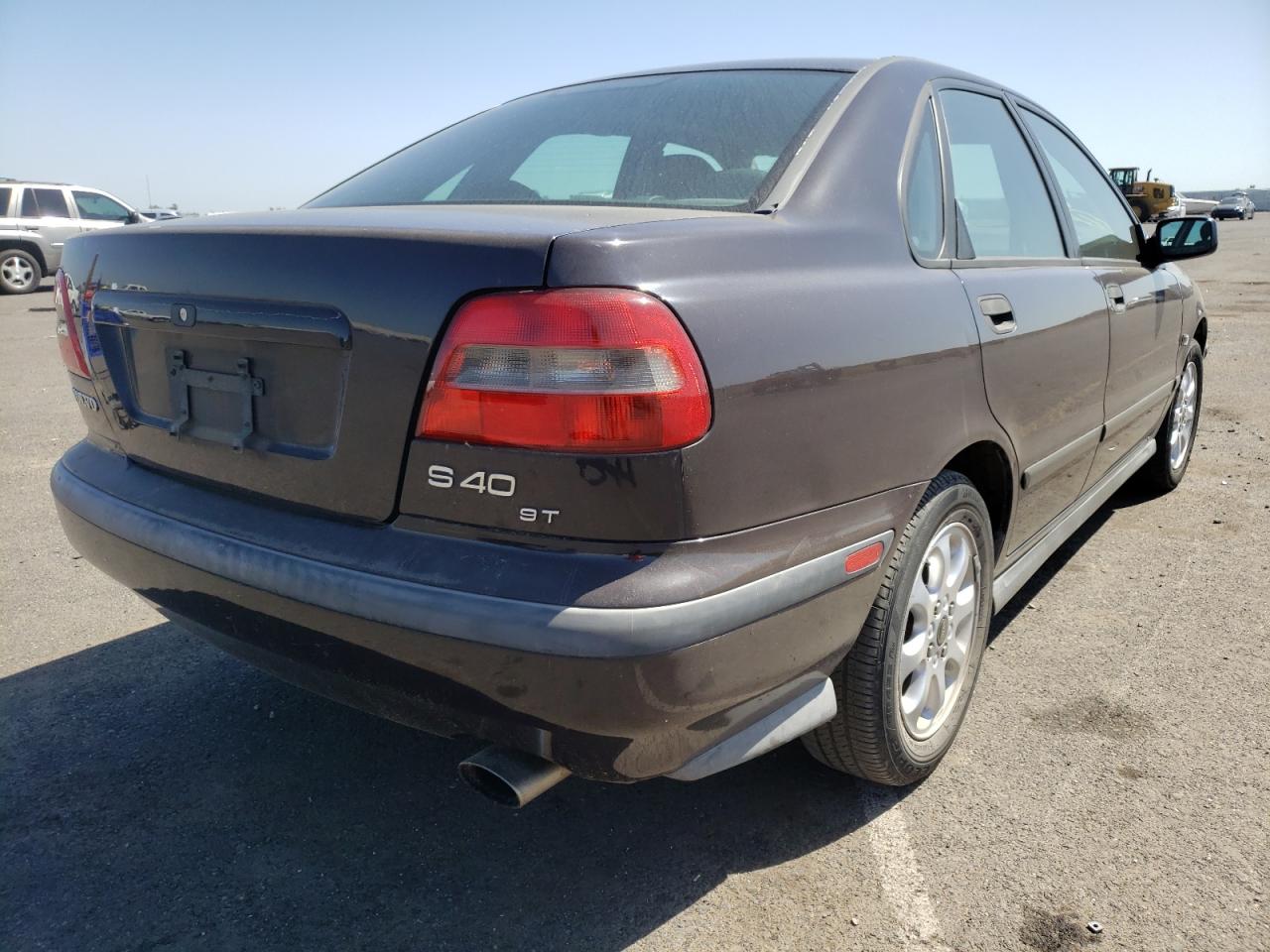 Photo 4 from auction – 2000 VOLVO S40 with VIN YV1VS2557YF478645
