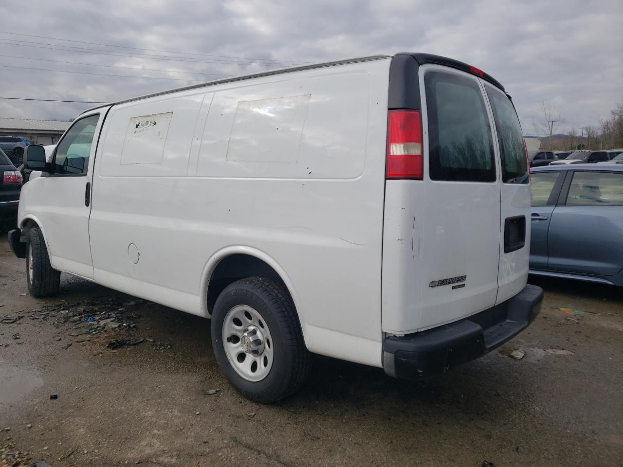 Photo 3 from auction – 2013 CHEVROLET EXPRESS G1 with VIN 1GCSGAFX8D1120742