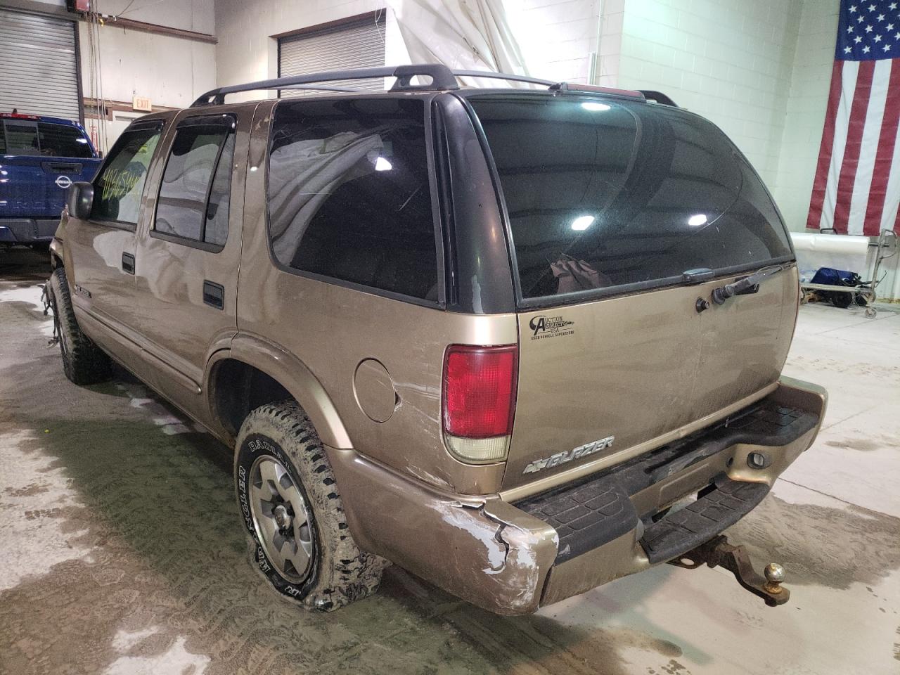 Photo 3 from auction – 2004 CHEVROLET BLAZER with VIN 1GNDT13X14K154967