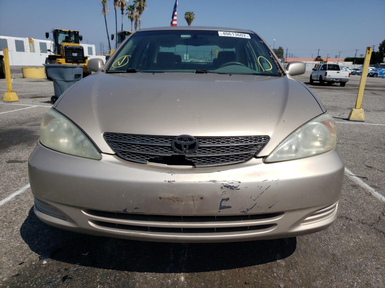 Photo 9 from auction – 2002 TOYOTA CAMRY LE with VIN 4T1BE30K02U039627