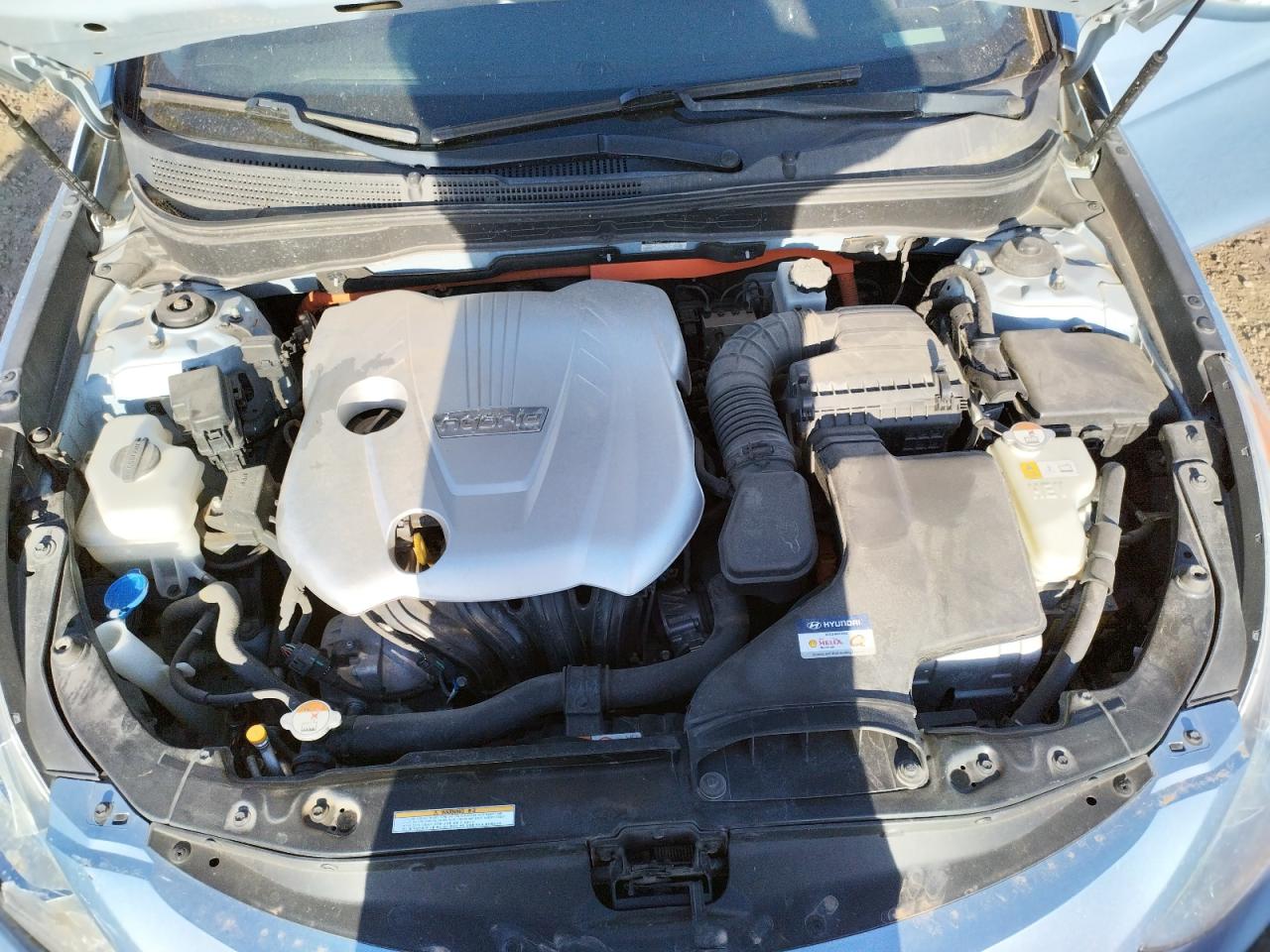 Photo 7 from auction – 2012 HYUNDAI SONATA HYB with VIN KMHEC4A47CA047302