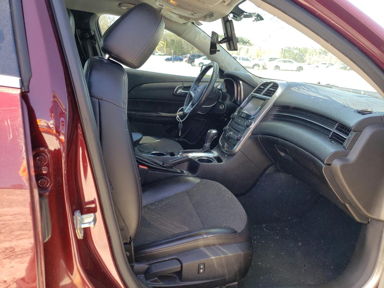 Photo 5 from auction – 2015 CHEVROLET MALIBU 2LT with VIN 1G11D5SL1FF144703