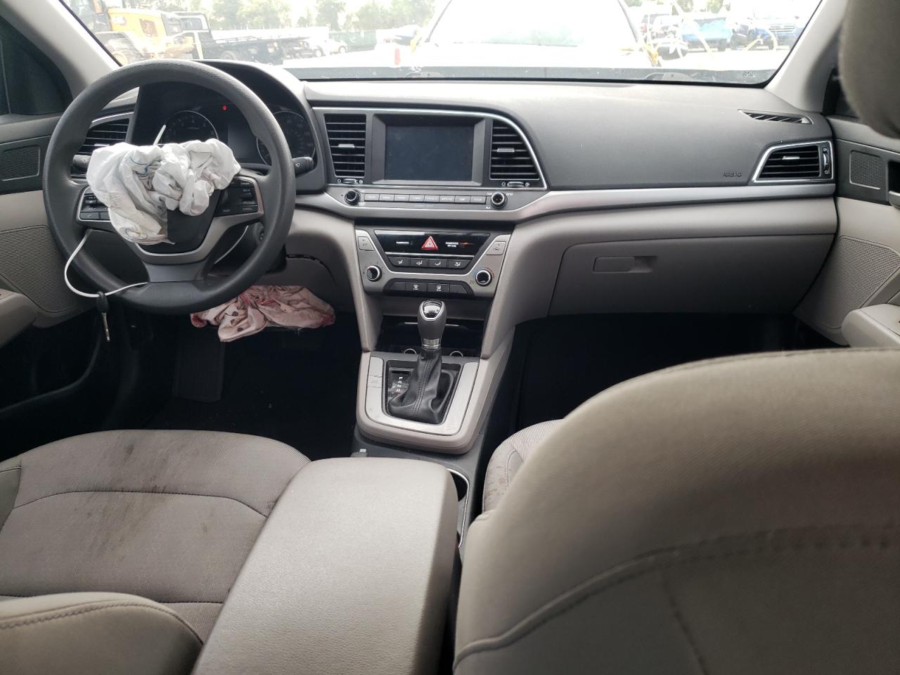 Photo 9 from auction – 2017 HYUNDAI ELANTRA SE with VIN 5NPD84LF6HH026537