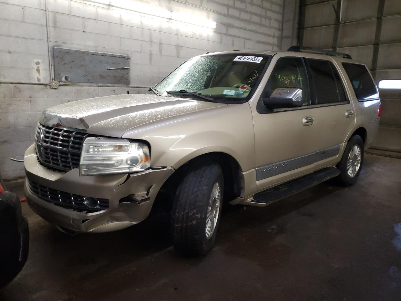 Photo 2 from auction – 2007 LINCOLN NAVIGATOR with VIN 5LMFU27517LJ02968