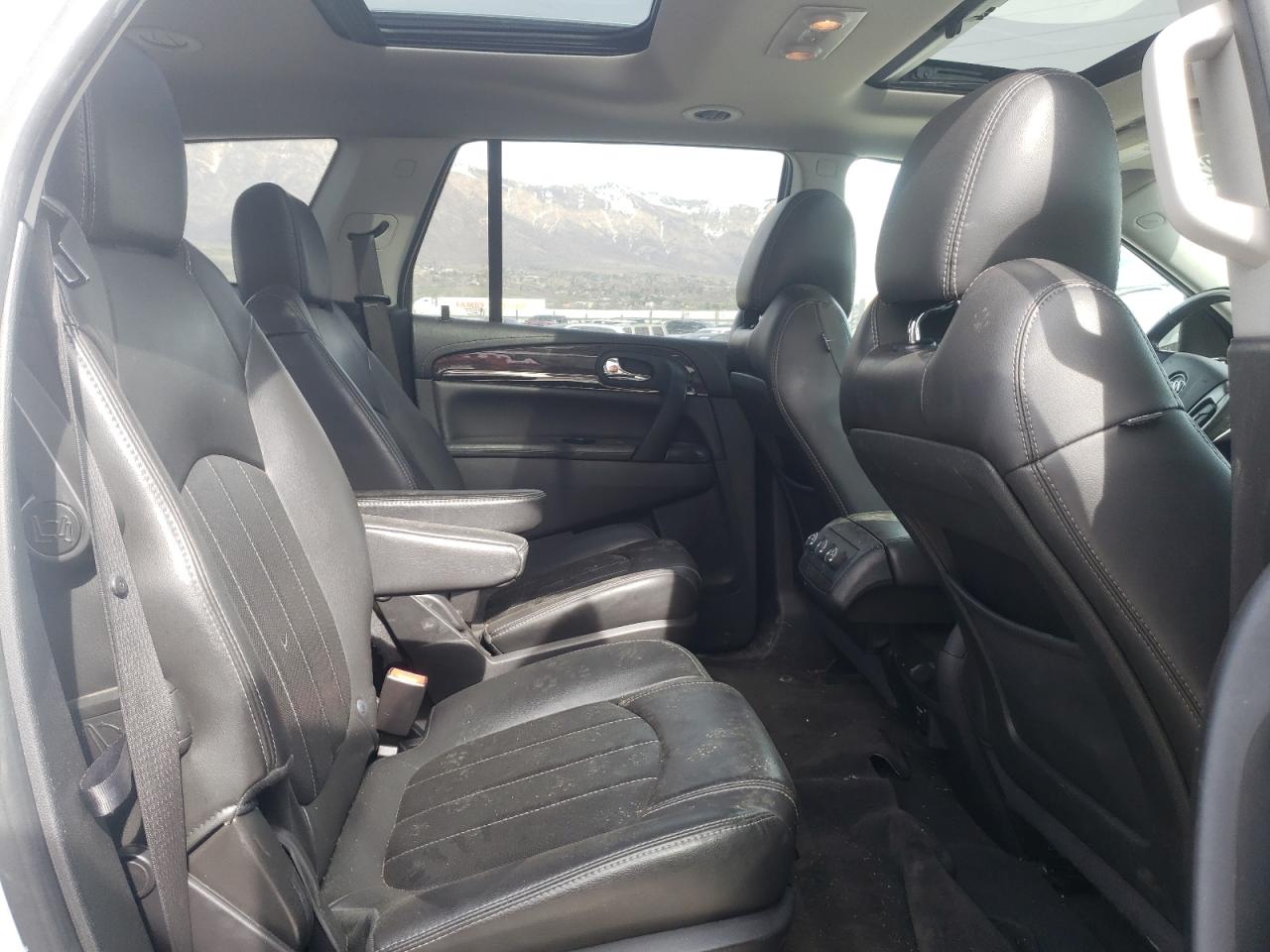 Photo 6 from auction – 2016 BUICK ENCLAVE with VIN 5GAKVBKD7GJ130725