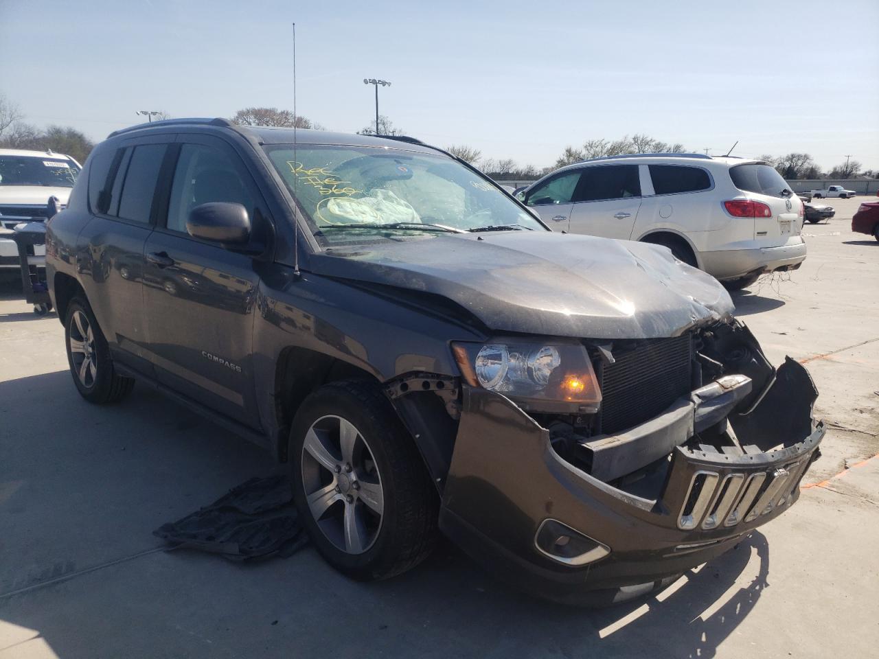 JEEP COMPASS LA 2016 with VIN 1C4NJCEA2GD800632 - Photo from auction