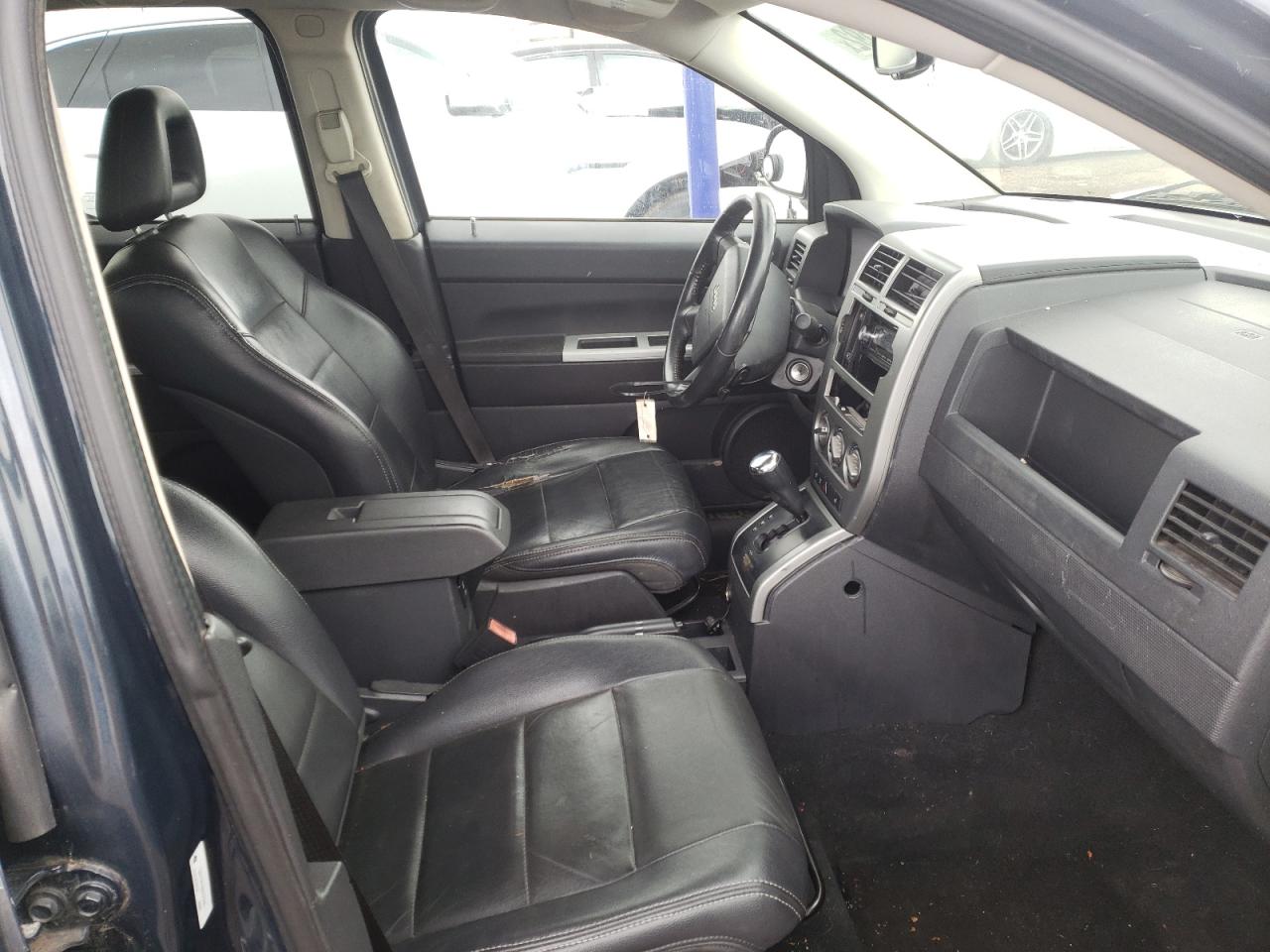 Photo 5 from auction – 2008 JEEP COMPASS LI with VIN 1J8FF57W68D575040