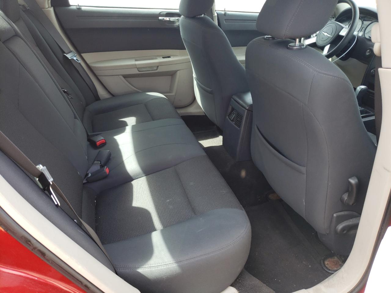 Photo 6 from auction – 2007 CHRYSLER 300 with VIN 2C3KA43R87H604073