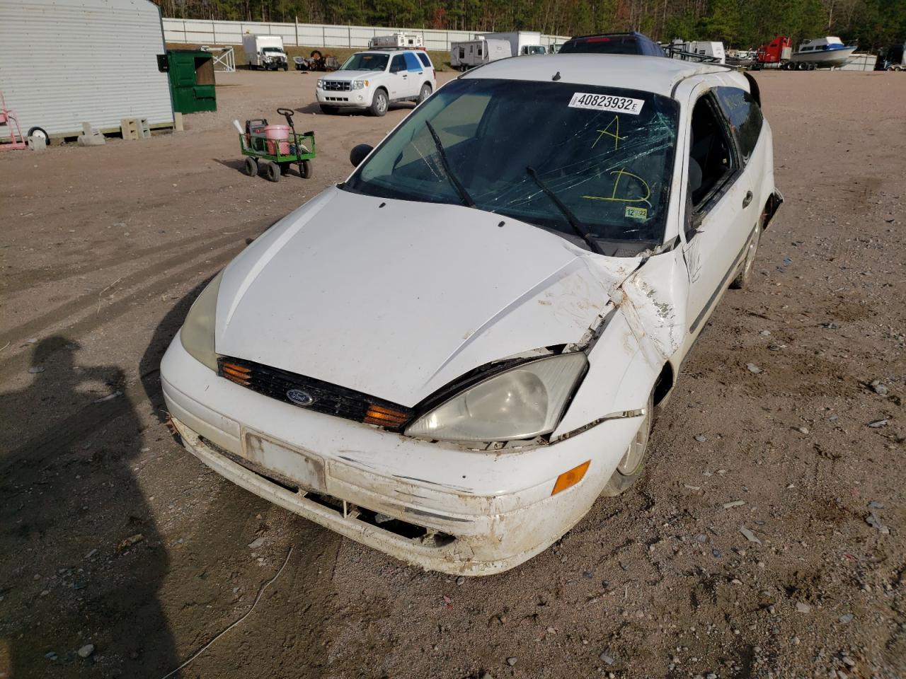 Photo 2 from auction – 2001 FORD FOCUS ZX3 with VIN 3FAFP31311R166728