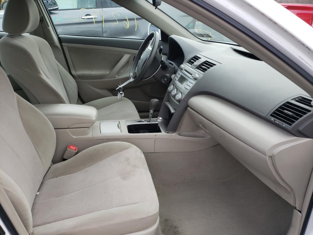Photo 5 from auction – 2011 TOYOTA CAMRY BASE with VIN 4T1BF3EK1BU720787