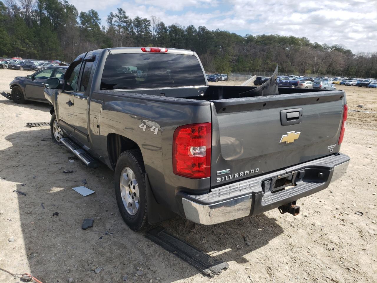 Photo 3 from auction – 2011 CHEVROLET silverado with VIN 1GCRKSE38BZ106548
